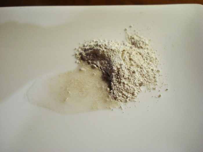 mixing-chalk-resist-1